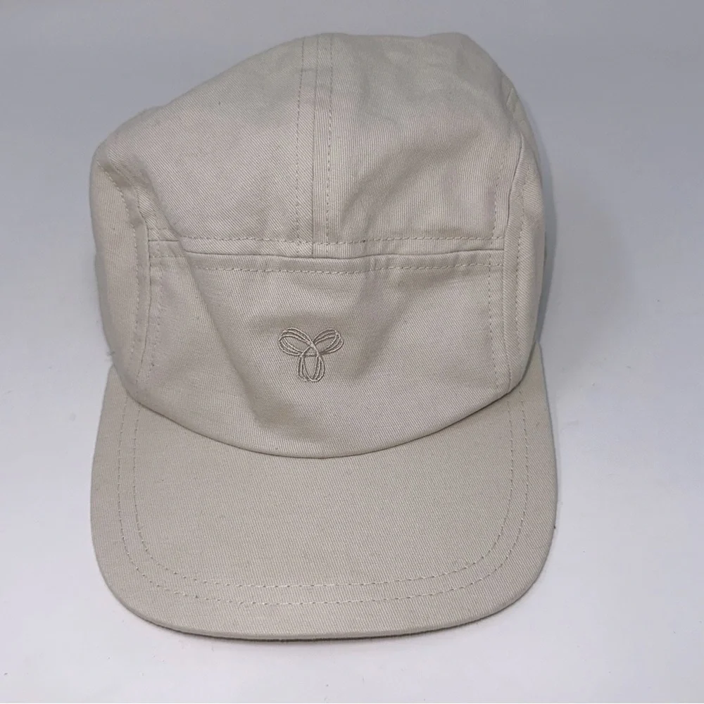 Aritzia TNA Logo Baseball Cap Adjustable New Without tags